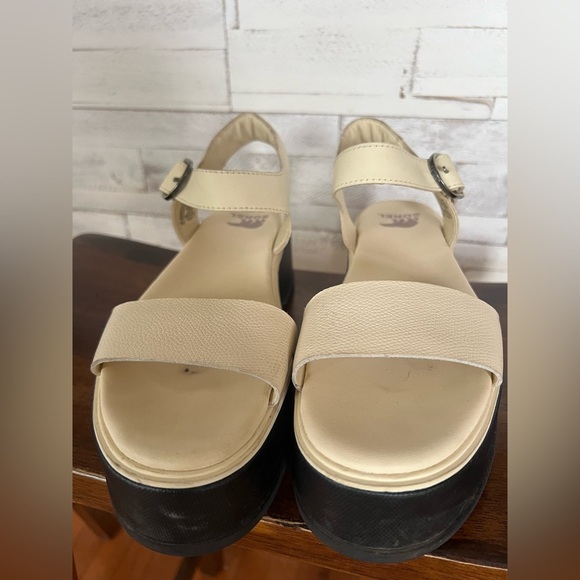 Sorel DAYSPRING Slide Women's Platform Sandal size 8.5 - Picture 4 of 9